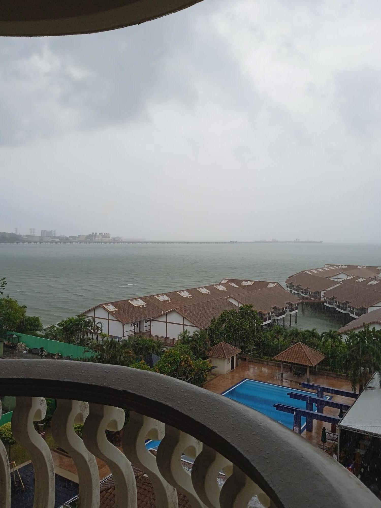 Cozy Seaview Glory Beach Resort Anc Port Dickson Bagian luar foto
