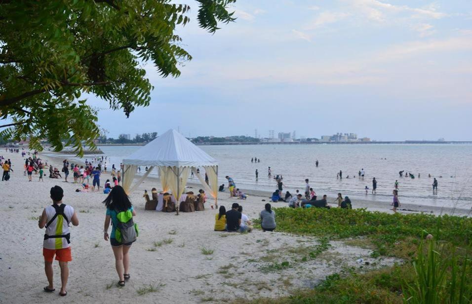 Cozy Seaview Glory Beach Resort Anc Port Dickson Bagian luar foto
