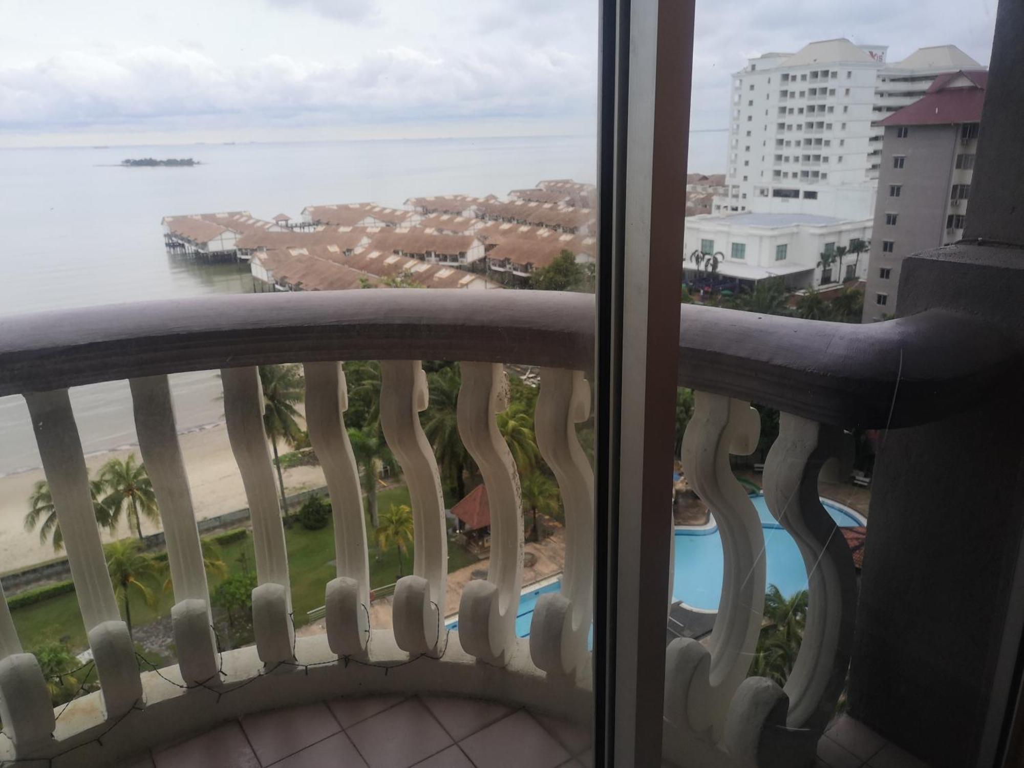 Cozy Seaview Glory Beach Resort Anc Port Dickson Bagian luar foto